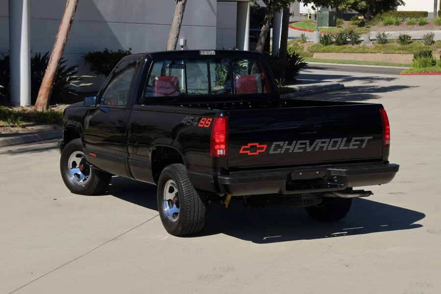 1990 Chevrolet 454 SS - Image 8 of 31