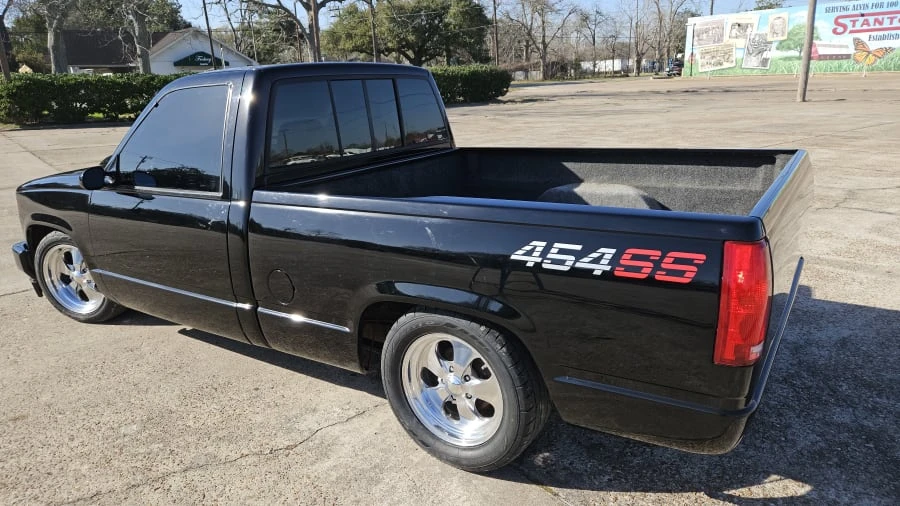 1990 Chevrolet 454 SS - Image 2 of 31