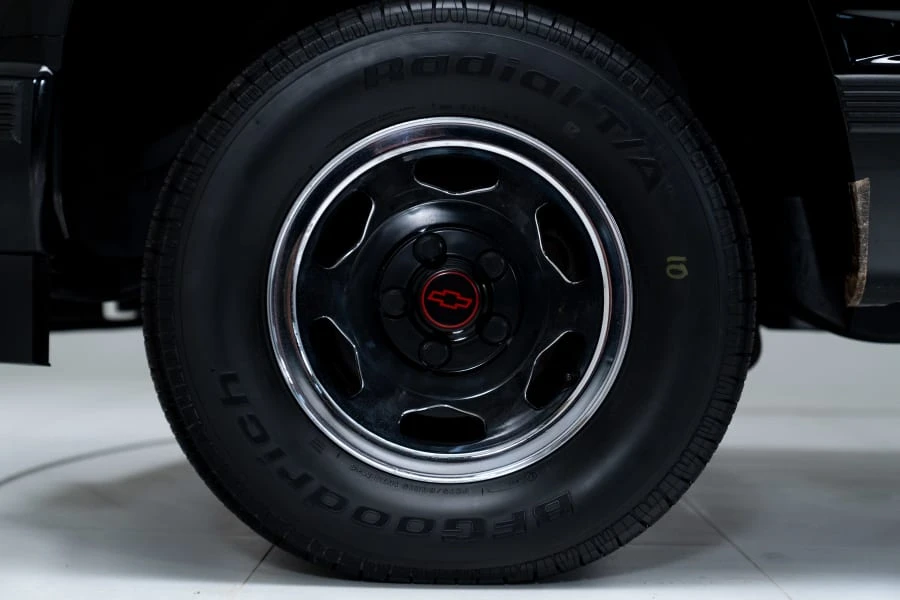 1990 Chevrolet 454 SS - Image 18 of 31