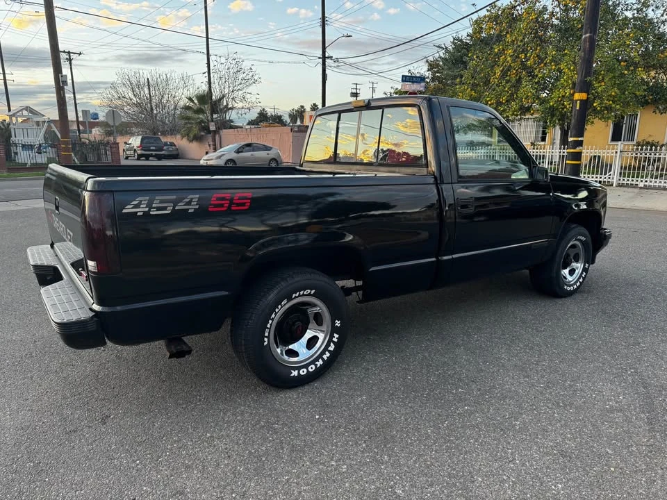 1990 Chevrolet 454 SS - Image 6 of 10