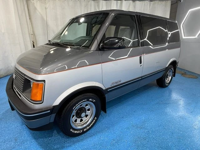1990 Chevrolet Astro - Image 11 of 21