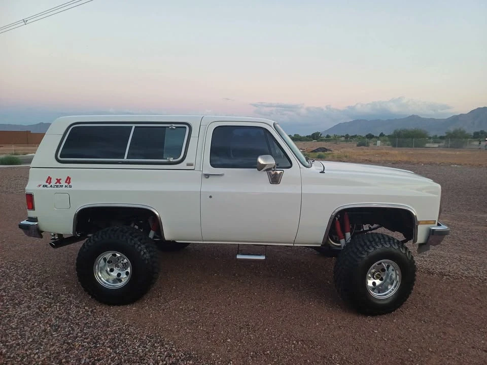 1990 Chevrolet Blazer - Image 2 of 6