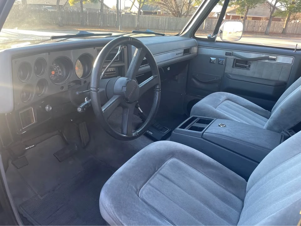 1990 Chevrolet Blazer - Image 15 of 16