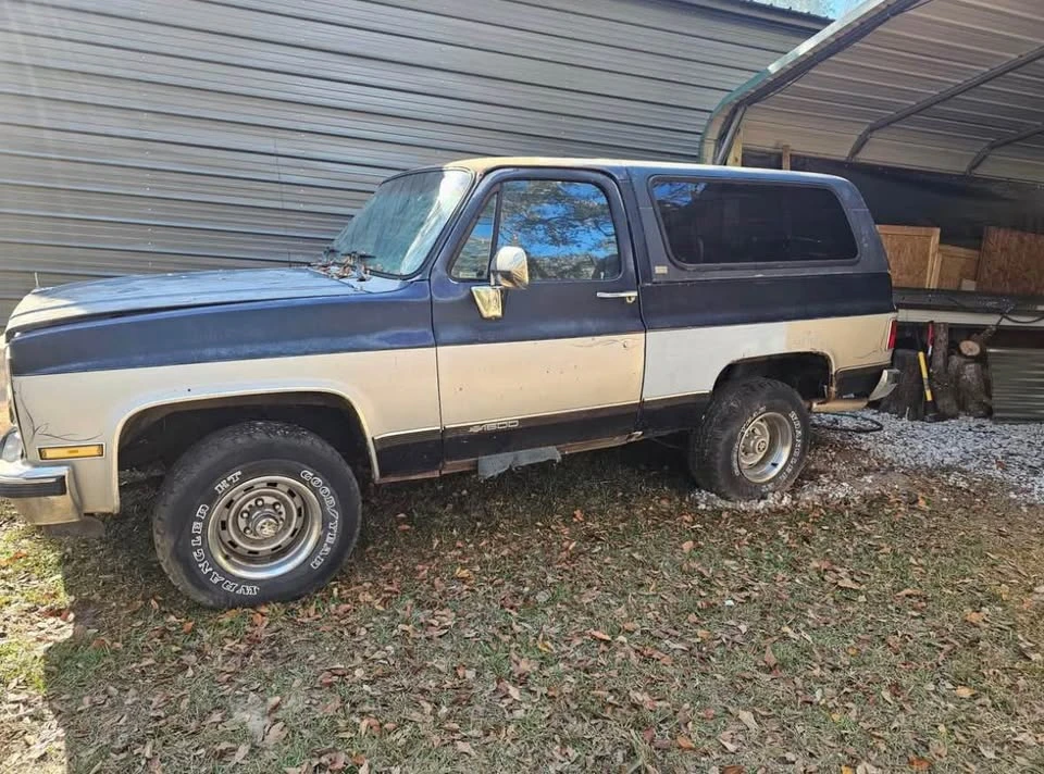 1990 Chevrolet Blazer - Image 2 of 9