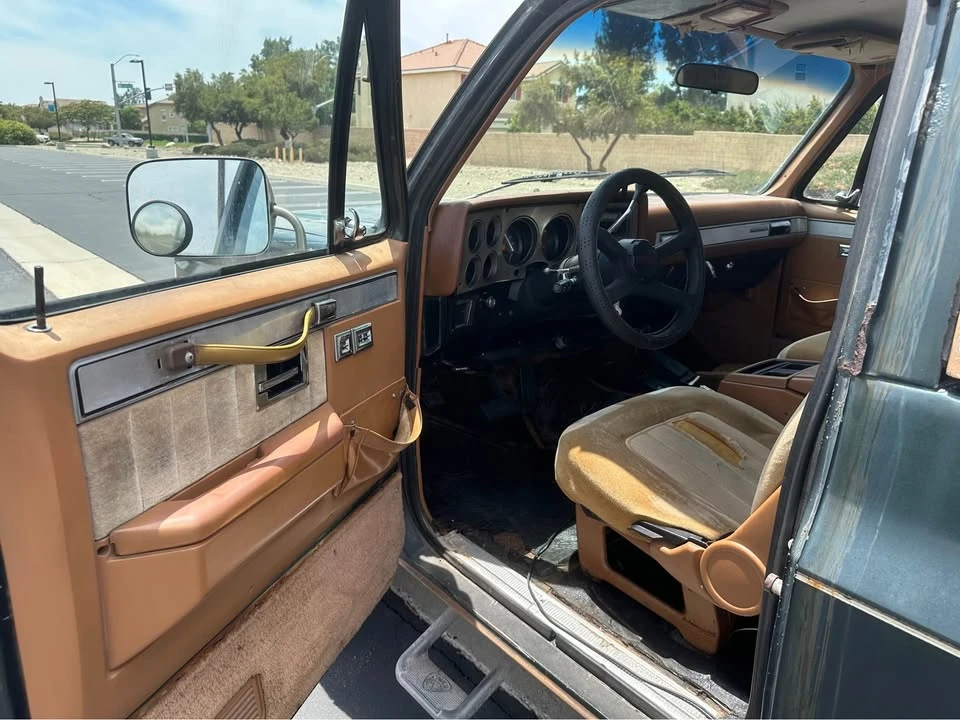 1990 Chevrolet Blazer - Image 5 of 12