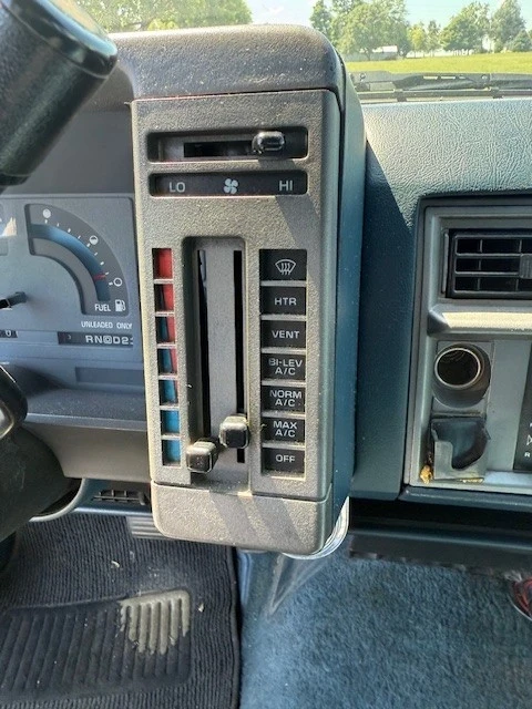 1990 Chevrolet K5 Blazer 2nd Gen - Image 7 of 12