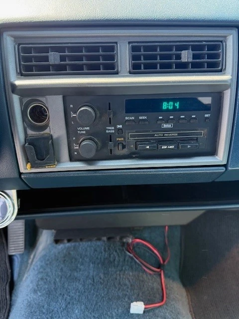 1990 Chevrolet K5 Blazer 2nd Gen - Image 6 of 12