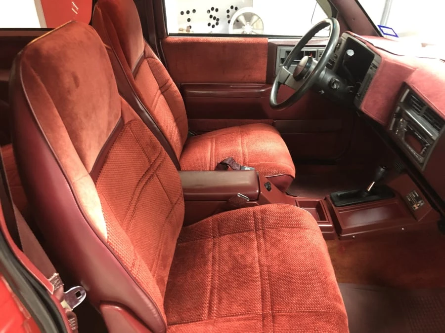 1990 Chevrolet Blazer - Image 5 of 11