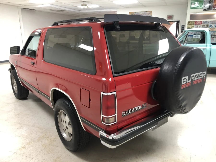 1990 Chevrolet Blazer - Image 8 of 11