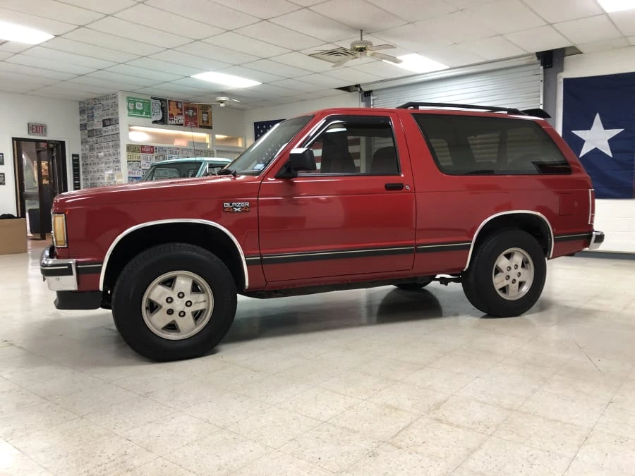 1990 Chevrolet Blazer - Image 2 of 11