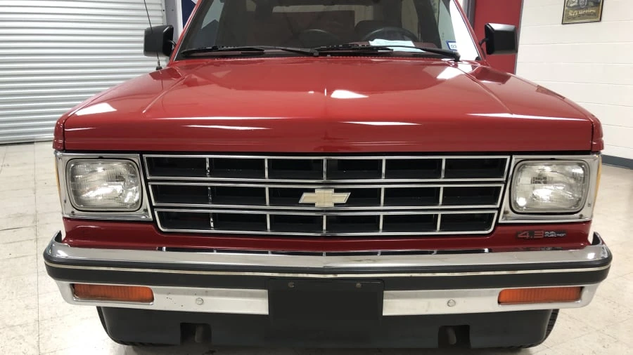 1990 Chevrolet Blazer - Image 9 of 11