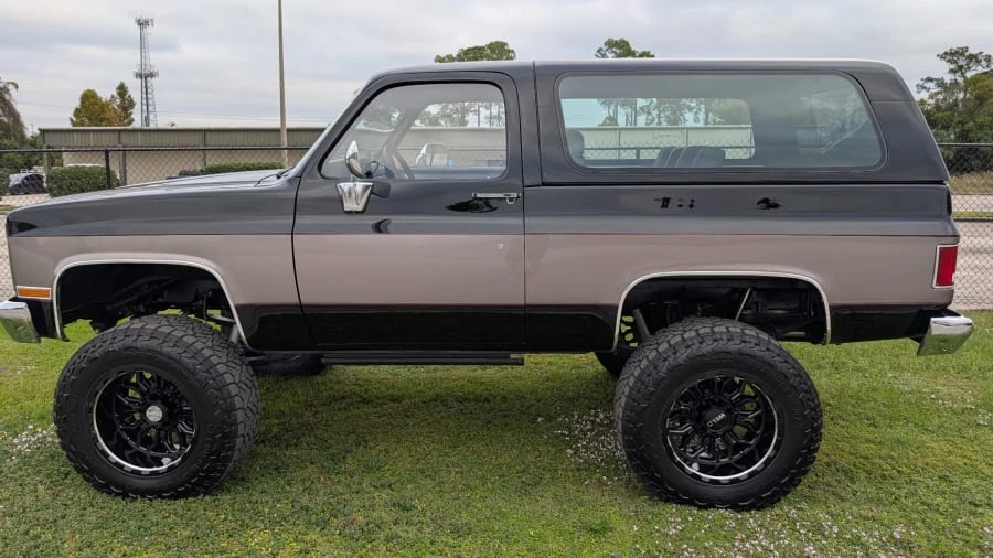 1990 Chevrolet Blazer - Image 2 of 13