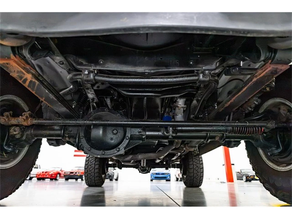1990 Chevrolet K5 Blazer 2nd Gen - Image 17 of 31