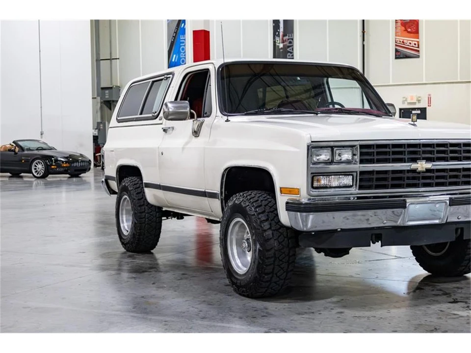 1990 Chevrolet K5 Blazer 2nd Gen - Image 29 of 31