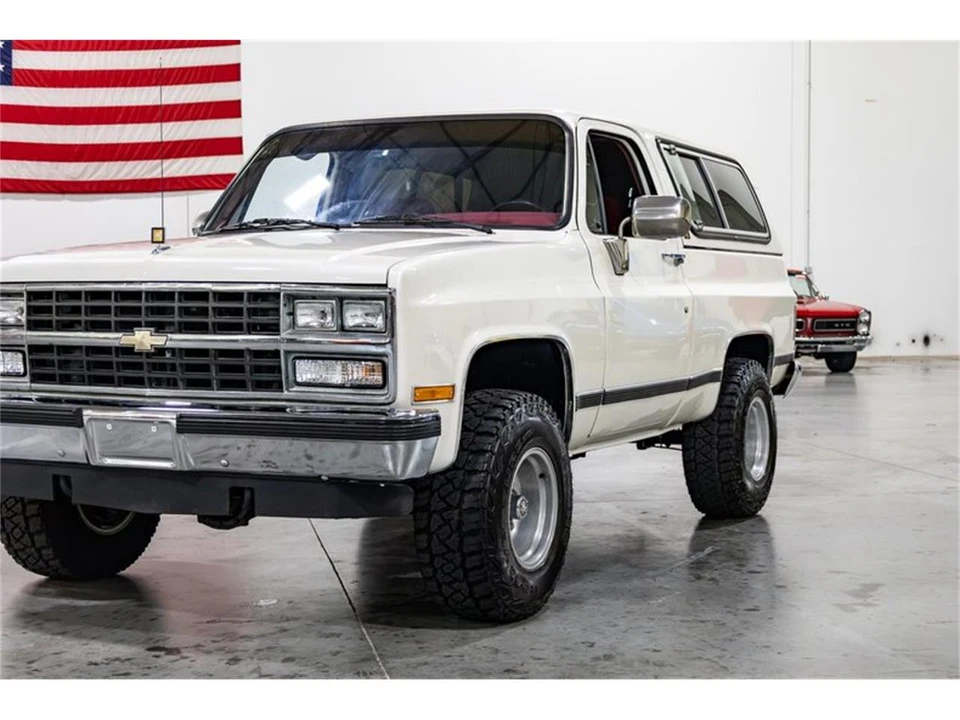 1990 Chevrolet K5 Blazer 2nd Gen - Image 26 of 31