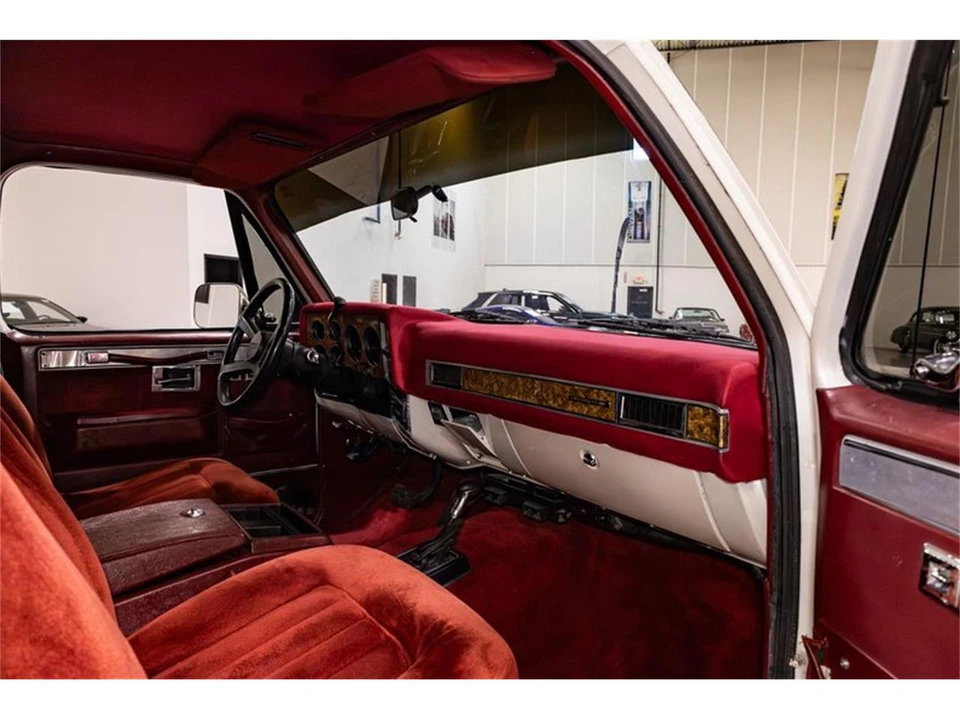 1990 Chevrolet K5 Blazer 2nd Gen - Image 31 of 31