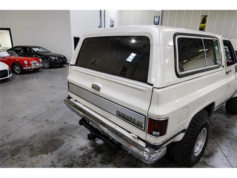 1990 Chevrolet K5 Blazer 2nd Gen - Image 20 of 31
