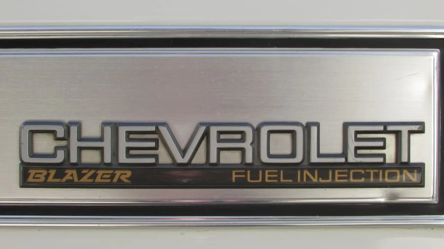 1990 Chevrolet Blazer - Image 11 of 12