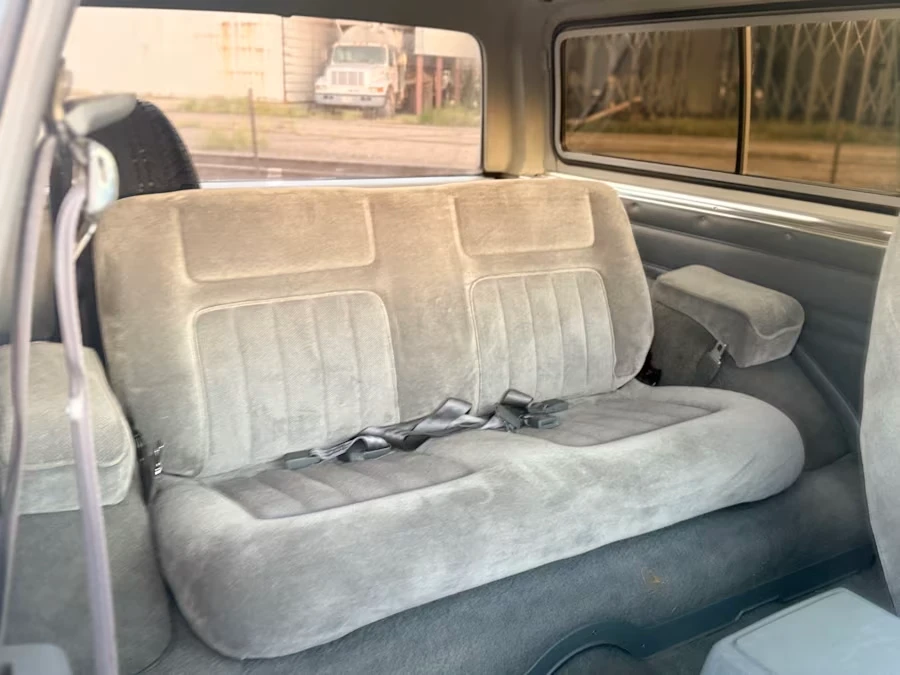 1990 Chevrolet K5 Blazer 2nd Gen - Image 6 of 12