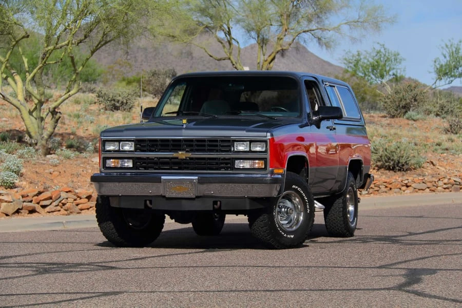 1990 Chevrolet Blazer - Image 9 of 31
