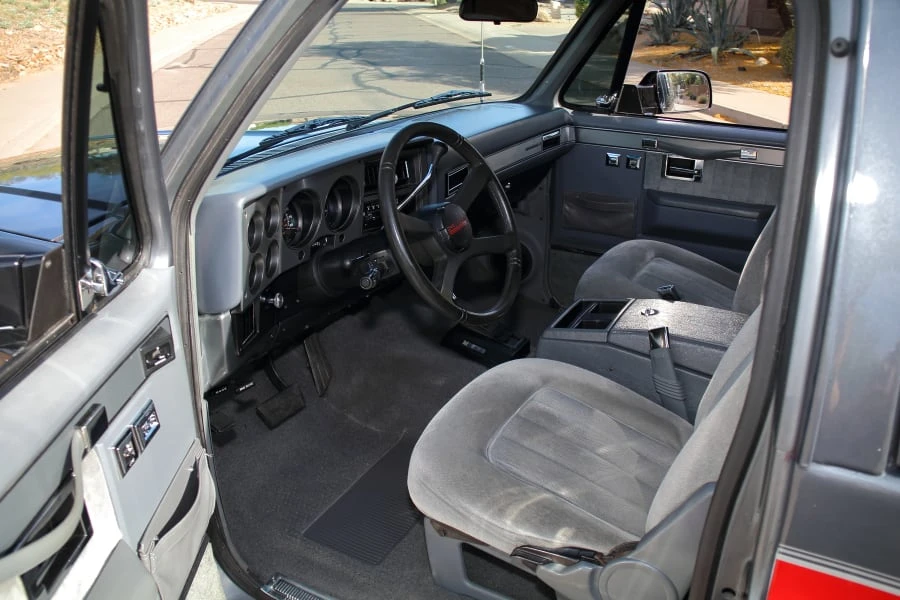 1990 Chevrolet Blazer - Image 29 of 31