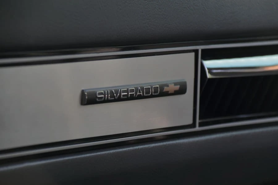 1990 Chevrolet Blazer - Image 28 of 31