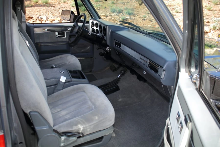 1990 Chevrolet Blazer - Image 21 of 31