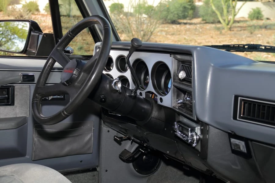 1990 Chevrolet Blazer - Image 26 of 31