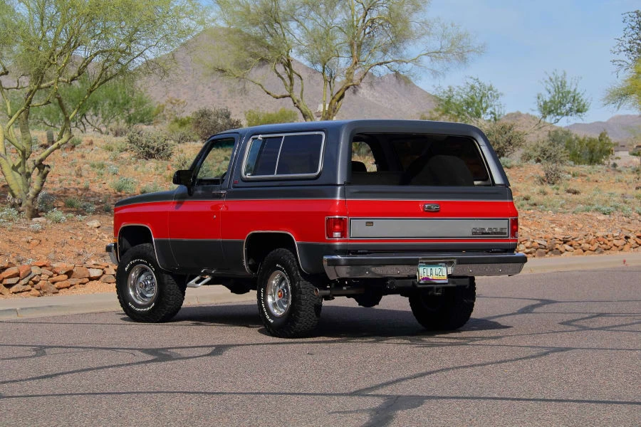 1990 Chevrolet Blazer - Image 7 of 31