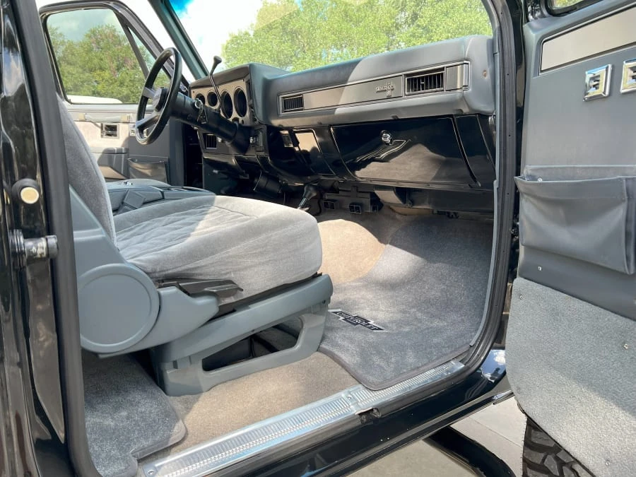 1990 Chevrolet Blazer - Image 11 of 21