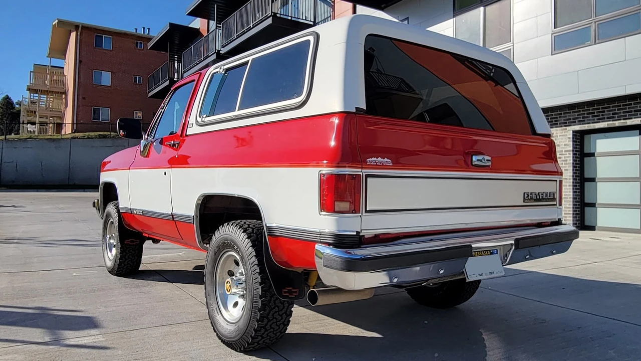 1990 Chevrolet Blazer - Image 2 of 28