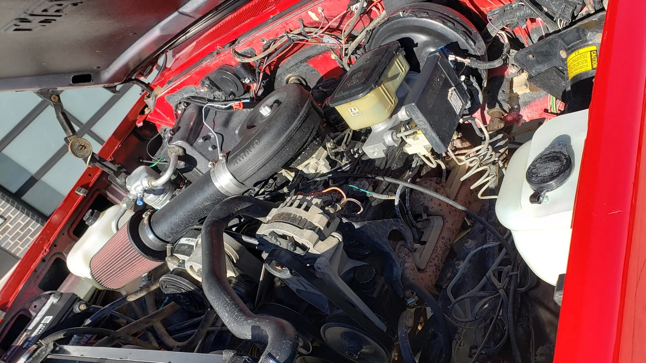 1990 Chevrolet Blazer - Image 9 of 28