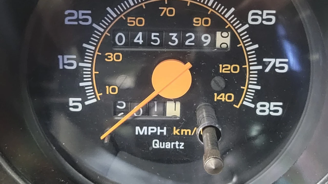 1990 Chevrolet Blazer - Image 13 of 28