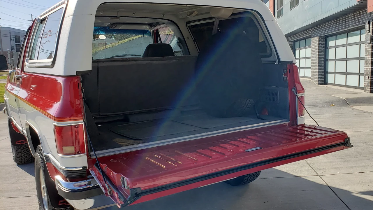 1990 Chevrolet Blazer - Image 22 of 28