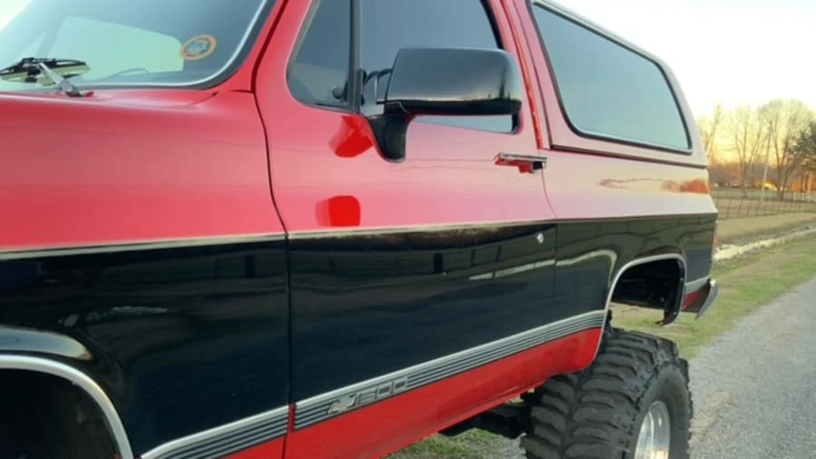 1990 Chevrolet Blazer - Image 21 of 31