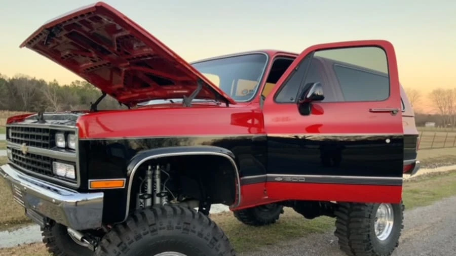 1990 Chevrolet Blazer - Image 22 of 31