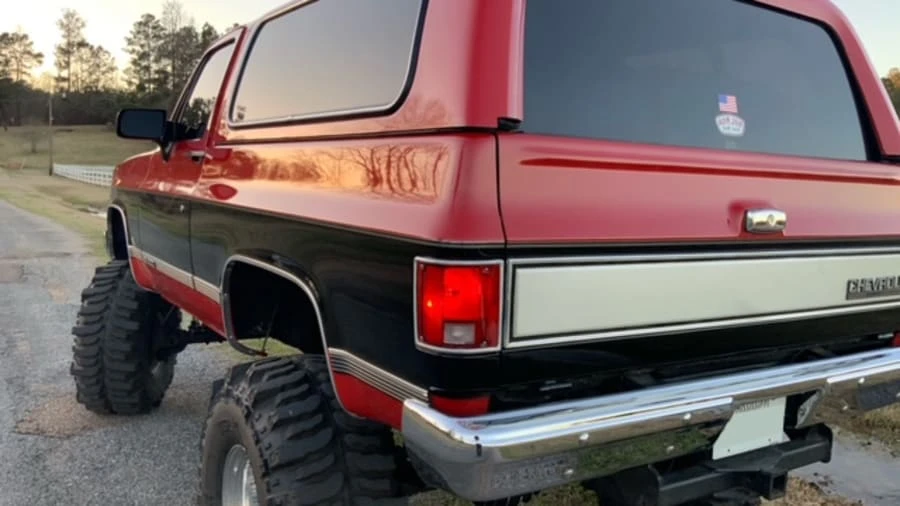 1990 Chevrolet Blazer - Image 23 of 31