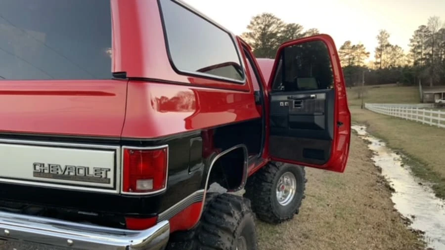 1990 Chevrolet Blazer - Image 25 of 31