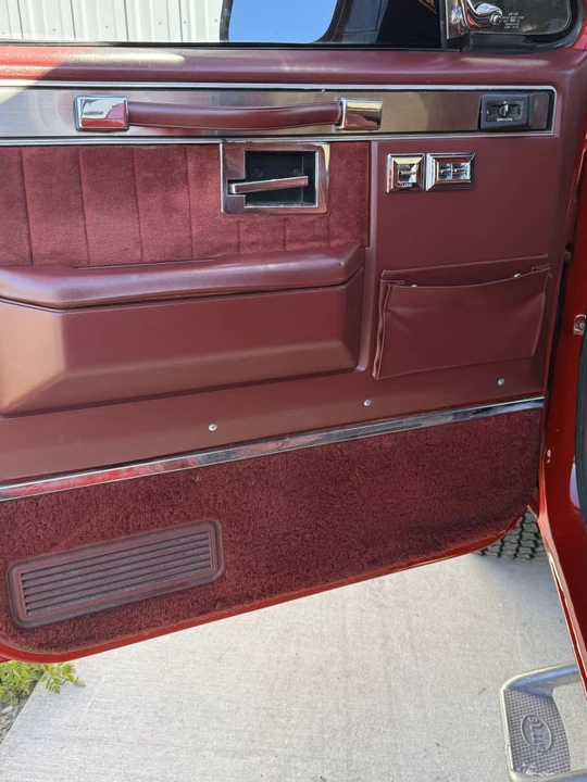 1990 Chevrolet Blazer - Image 6 of 8