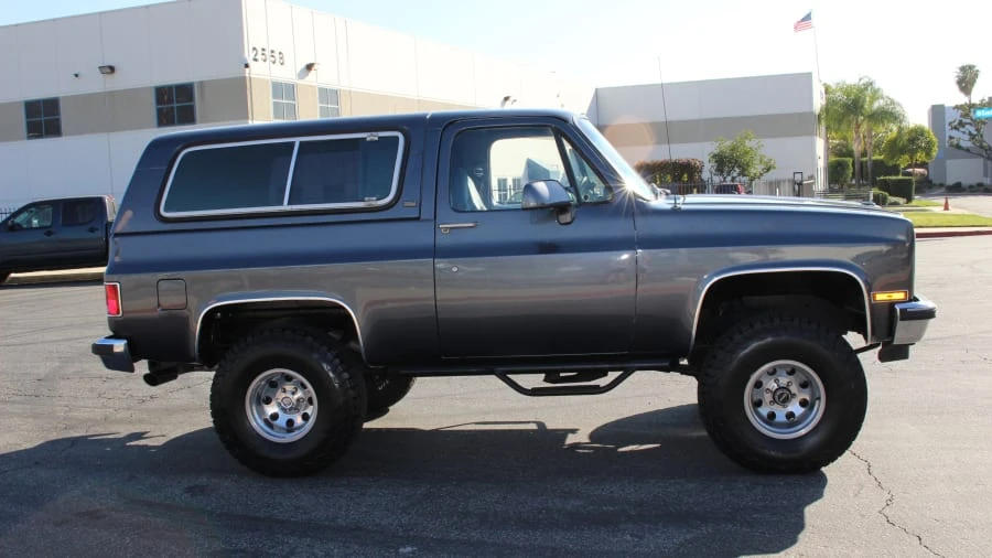 1990 Chevrolet Blazer - Image 2 of 6
