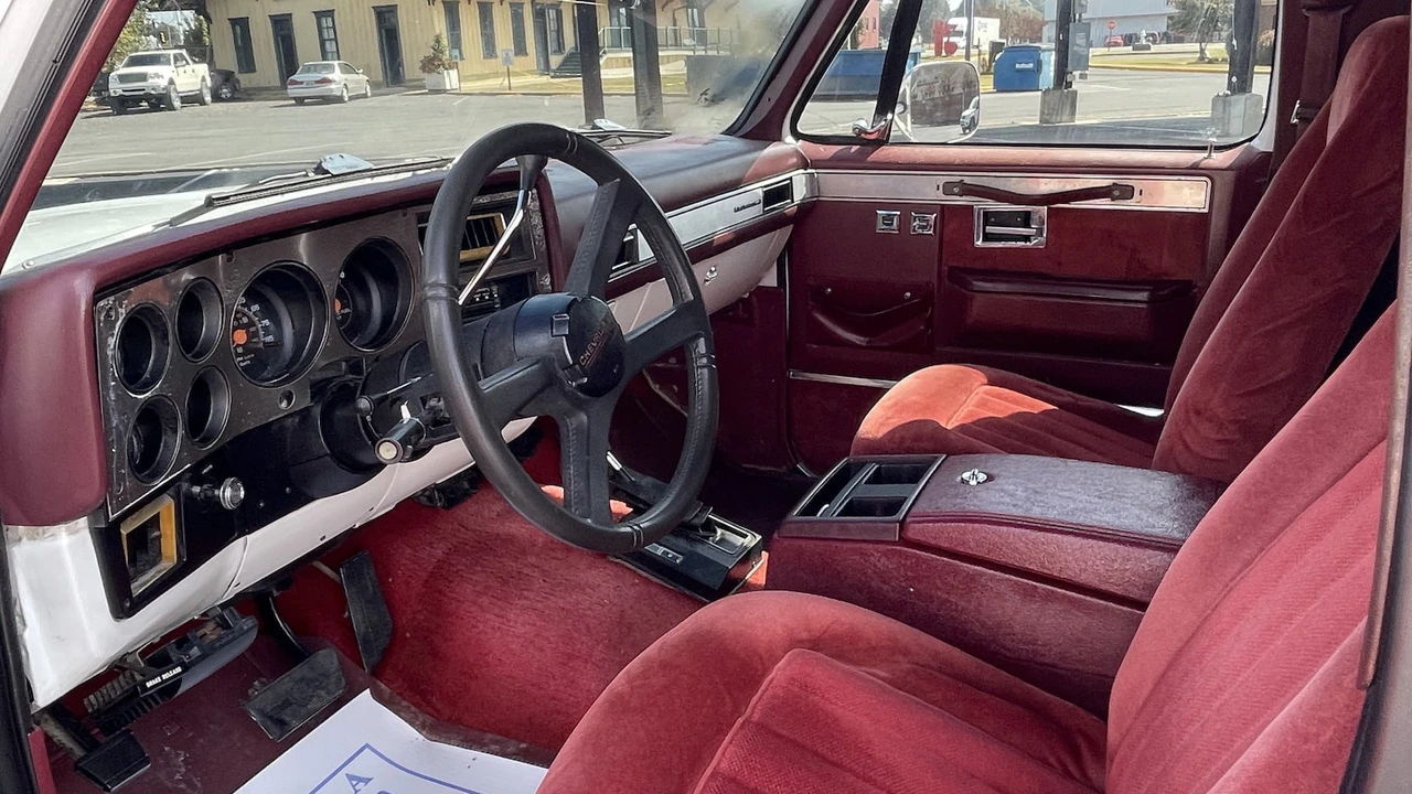 1990 Chevrolet Blazer - Image 3 of 9