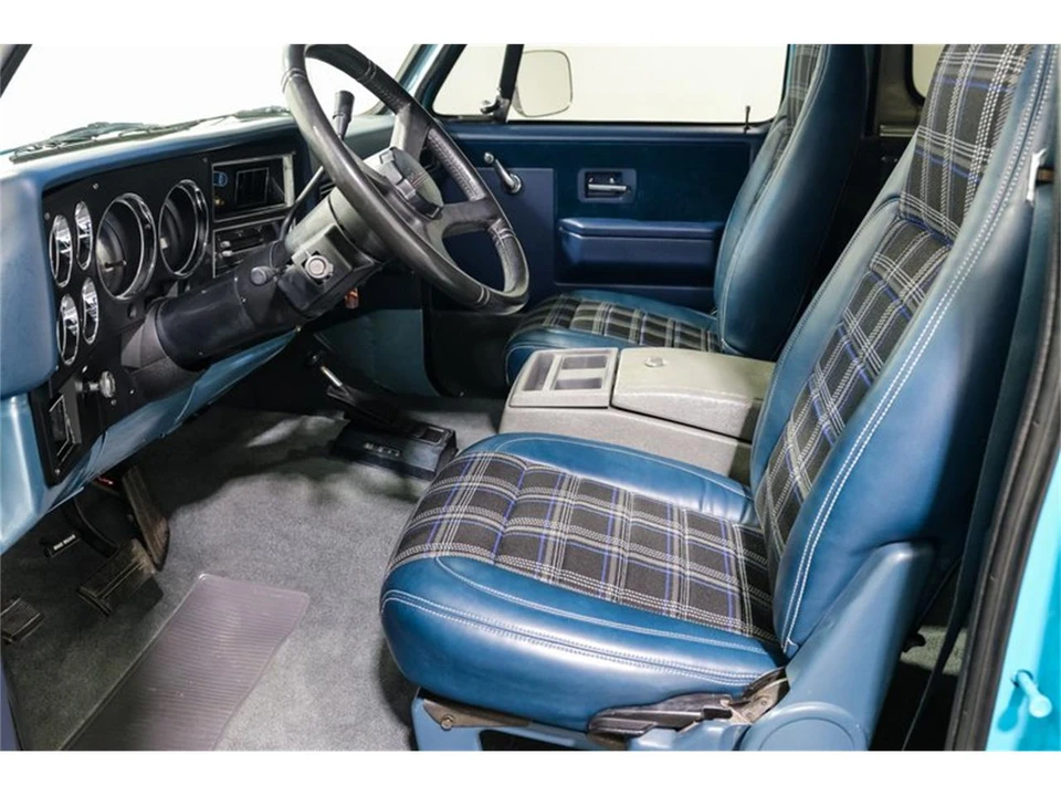 1990 Chevrolet K5 Blazer 2nd Gen - Image 14 of 28