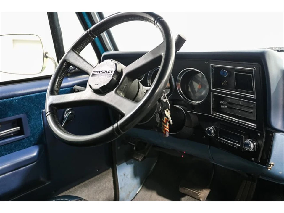 1990 Chevrolet K5 Blazer 2nd Gen - Image 18 of 28