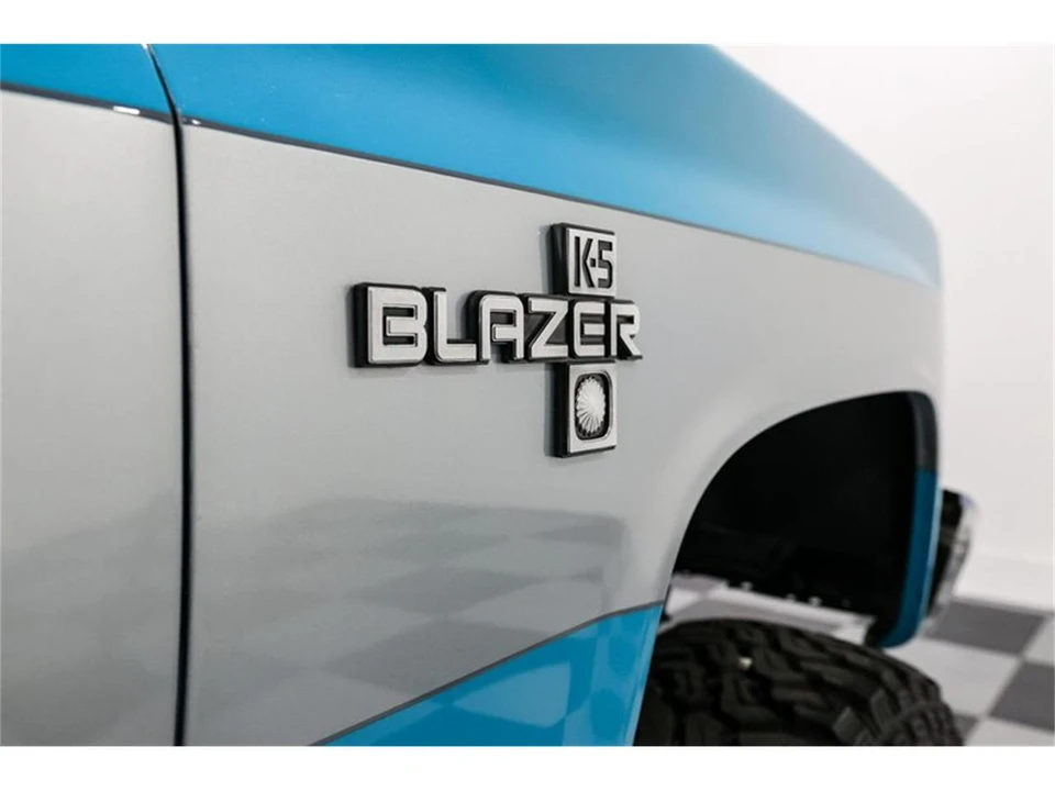 1990 Chevrolet K5 Blazer 2nd Gen - Image 10 of 28