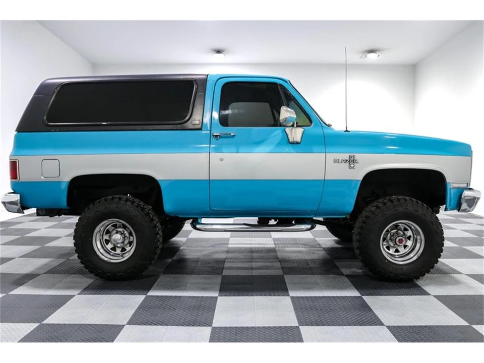 1990 Chevrolet K5 Blazer 2nd Gen - Image 8 of 28