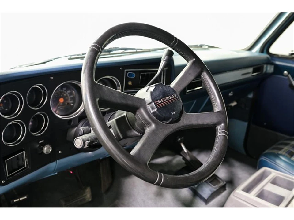1990 Chevrolet K5 Blazer 2nd Gen - Image 13 of 28