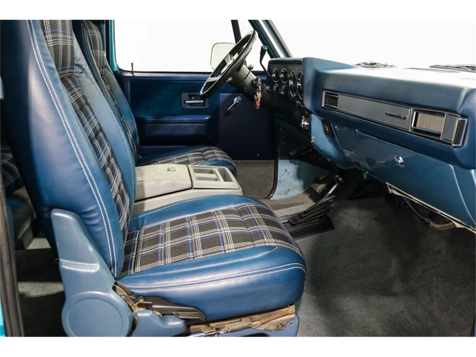 1990 Chevrolet K5 Blazer 2nd Gen - Image 19 of 28
