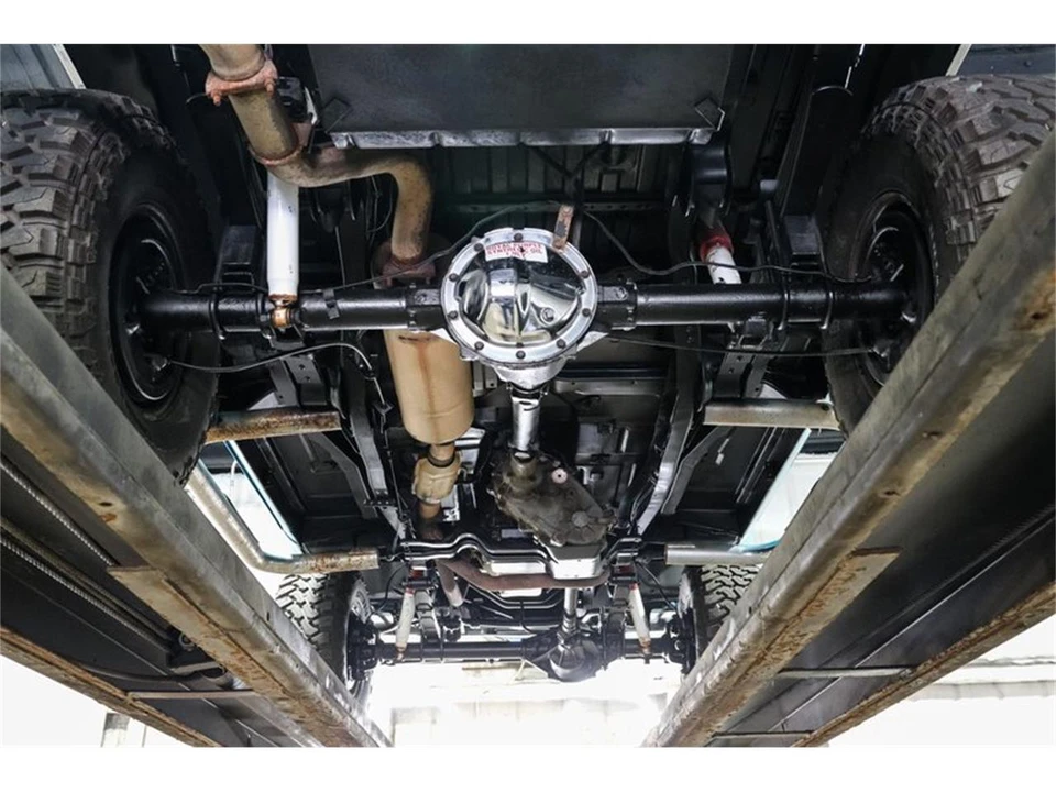 1990 Chevrolet K5 Blazer 2nd Gen - Image 23 of 28