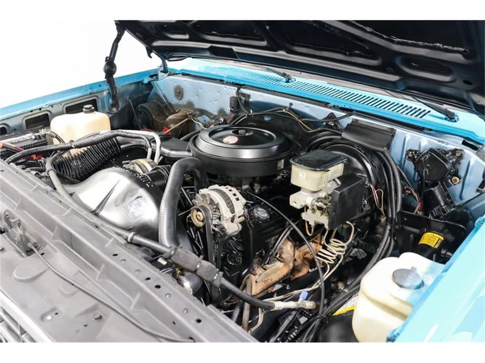 1990 Chevrolet K5 Blazer 2nd Gen - Image 20 of 28