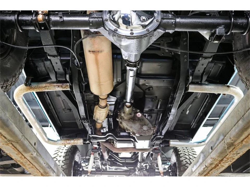 1990 Chevrolet K5 Blazer 2nd Gen - Image 24 of 28